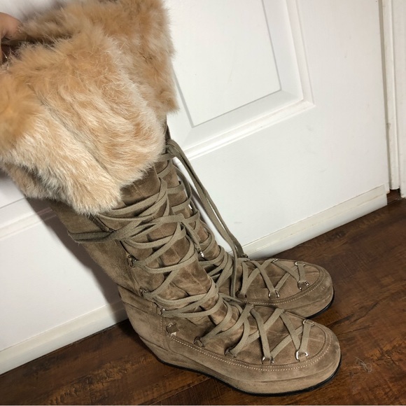 Stuart Weitzman Beige Y2K Suede Fur Trim Lace Up Troll Winter wedge Boots - Picture 3 of 9